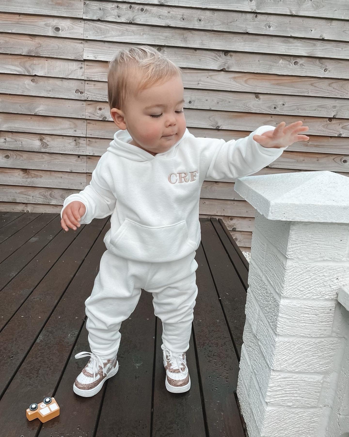 Baby clothes size guide